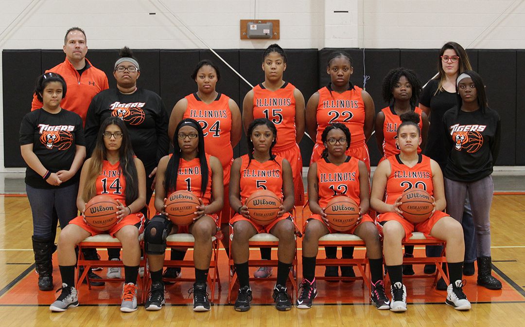 Picture of the JR/SR High Girls Basketball Team
